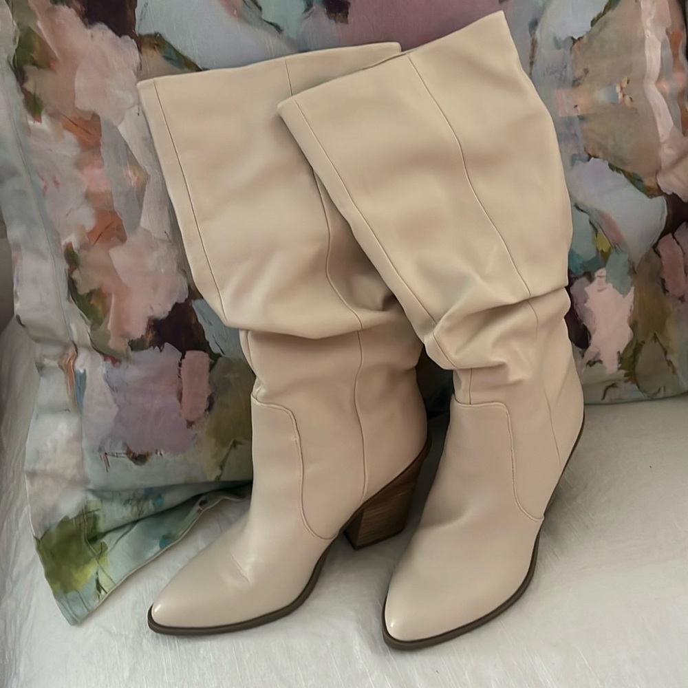 DV slouch cowboy boot cream 5.5